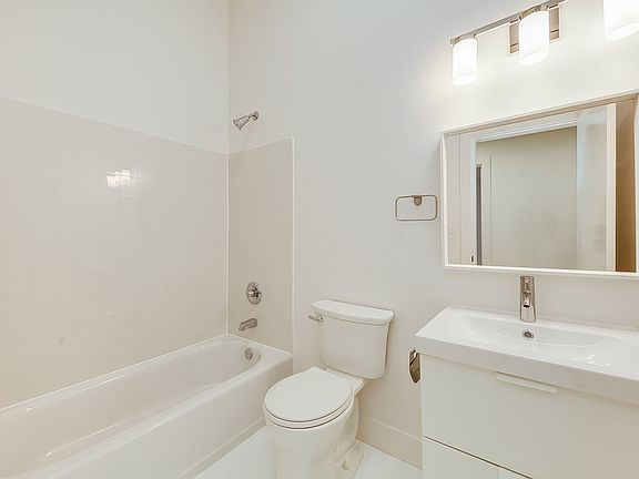 5th image of 3902 S Ferdinand St #104