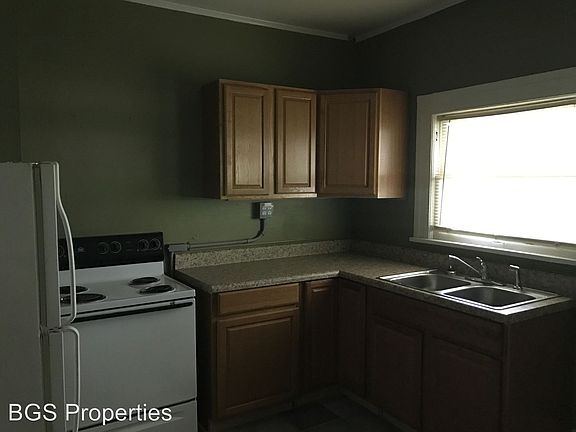 5th image of 904 Sunnybrae Ave
