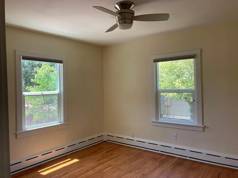 425 Garfield St — Photo 8