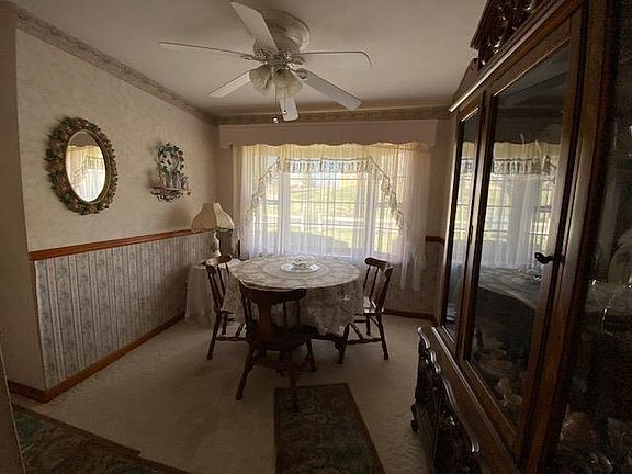 4th image of 2103 Dressler Dr