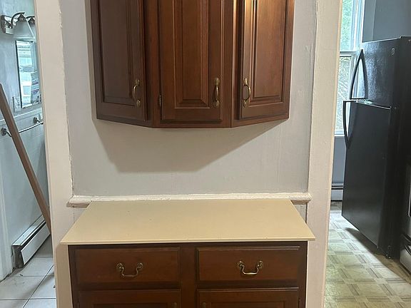 Kitchen cabinets
