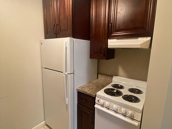 5th image of 1810 E St #101
