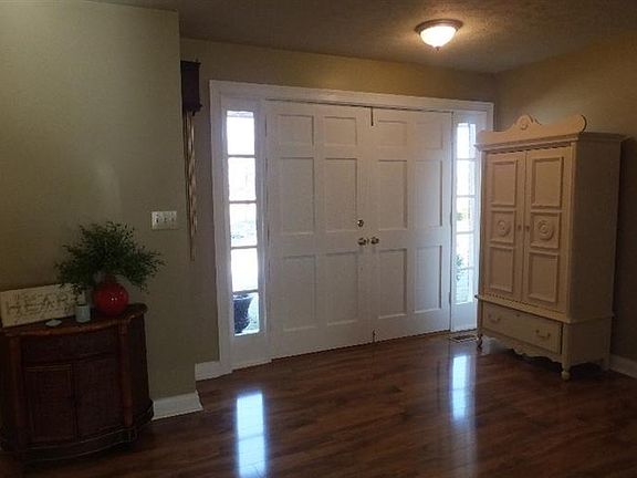 4th image of 106 Meadow Ct
