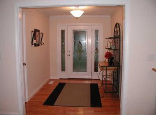 172 N Cole Ridge Dr, Shepherdsville, KY 40165