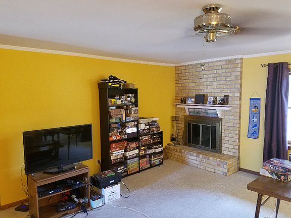 5th image of 3664 Desert Dr