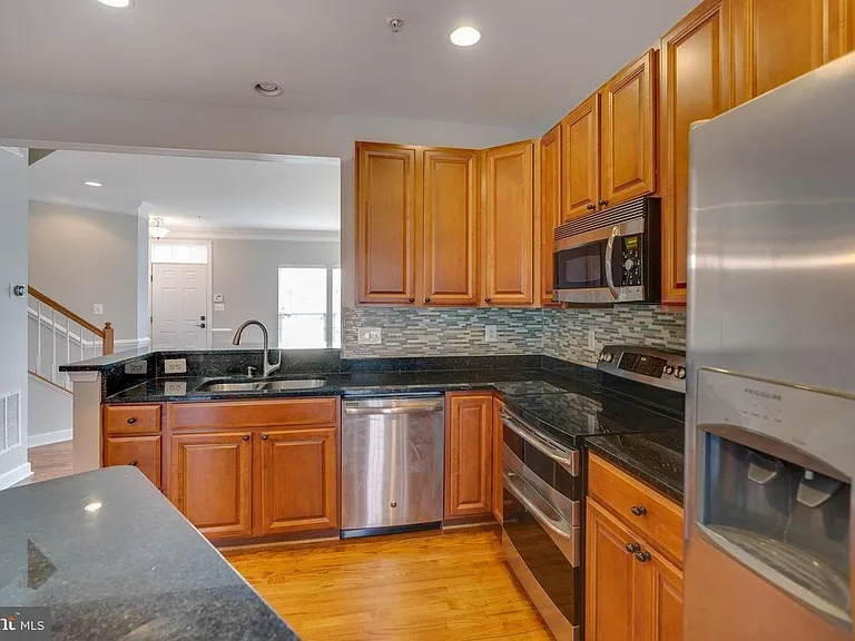9684 Atterbury Ln — Photo 8