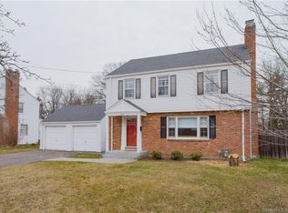1410 Trout Brook Dr, West Hartford, CT 06117