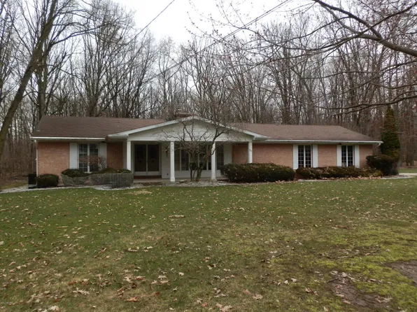 827 E Grant St, Hastings, MI 49058