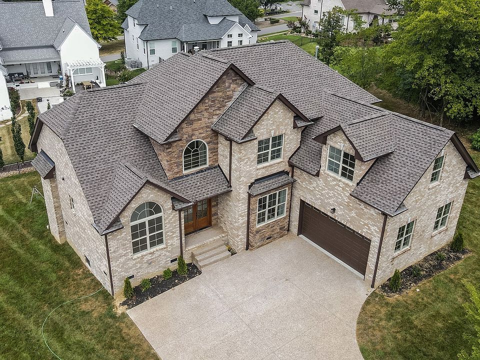 1st image of 205 Moore Haven Cir