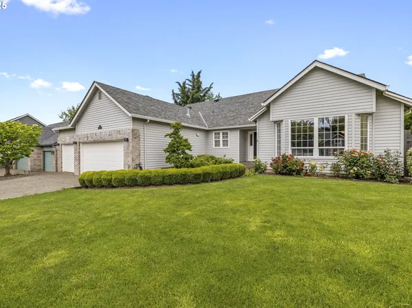 28519 SW Cascade Loop, Wilsonville, OR 97070