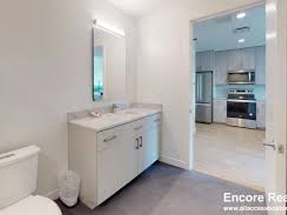 4th image of 153 Brighton Ave #303