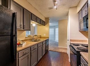 915 Baker Dr APT 152, Tomball, TX 77375