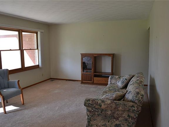 2nd image of 308 E Green St