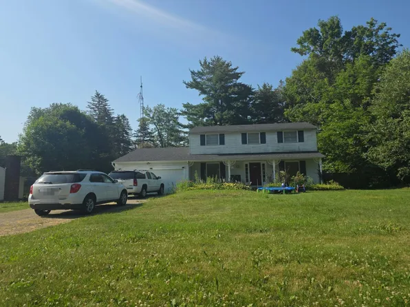 6264 Greenview Dr, Burton, MI 48509