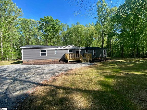 2nd image of 560 Carousel Rd