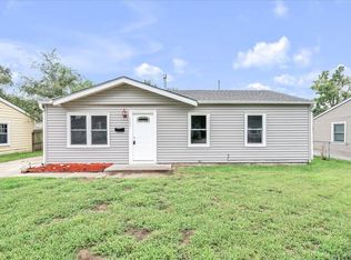 1207 Hiatt St, Carter Lake, IA 51510