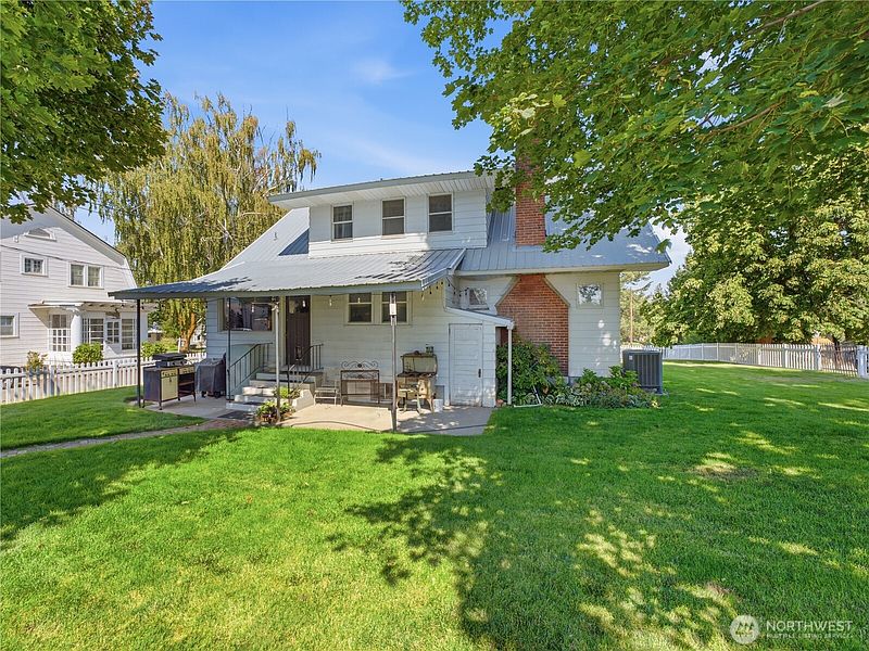 5th image of 618 E Birch Street