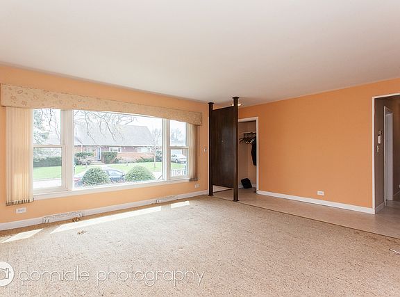 3rd image of 9800 Karlov Ave