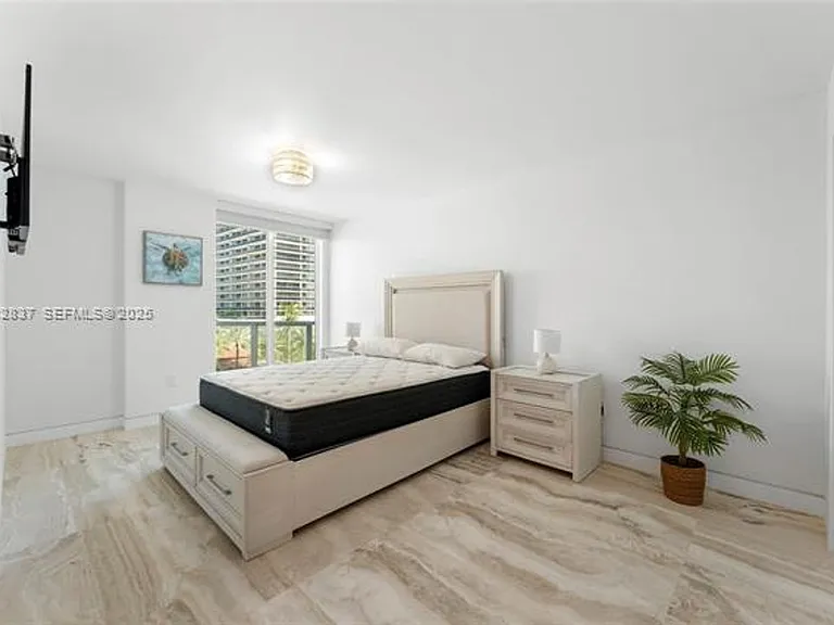 5900 Collins Avenue Cu #604 — Photo 17