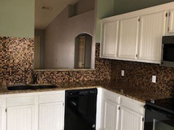 4th image of 712 S 37th St