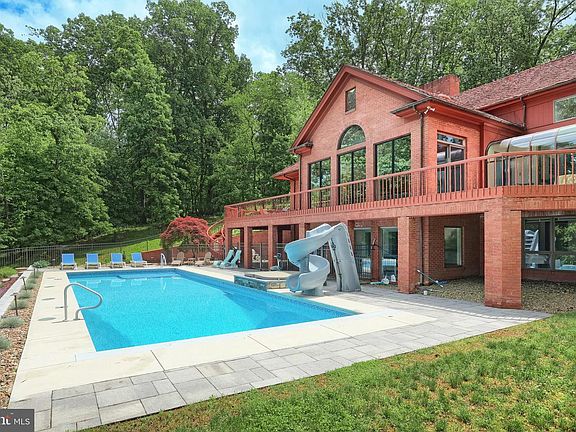 5th image of 174 Springhouse Ln