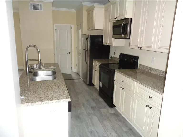 337 Countryview Cv — Photo 4