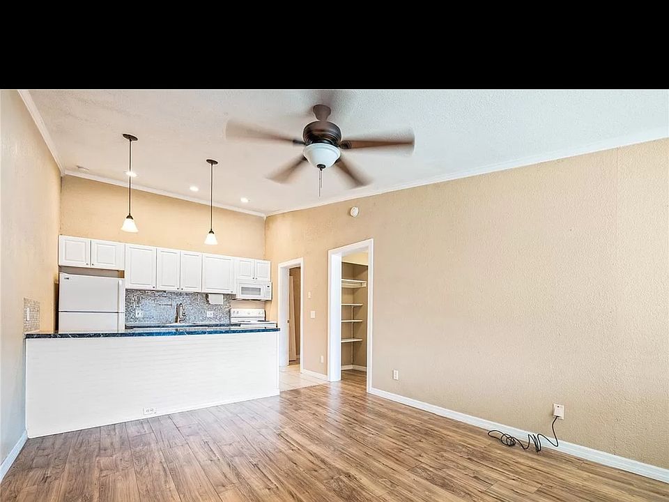 1st image of 520 7th Pl #520