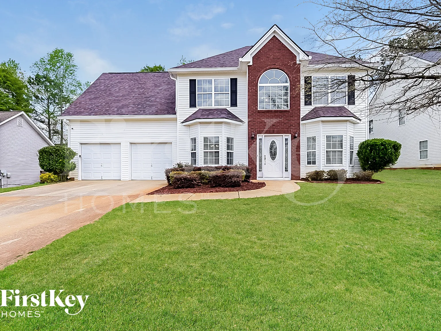 3 bed, 2.5 bath, 2116 sqft, $2,215 — Photo 1