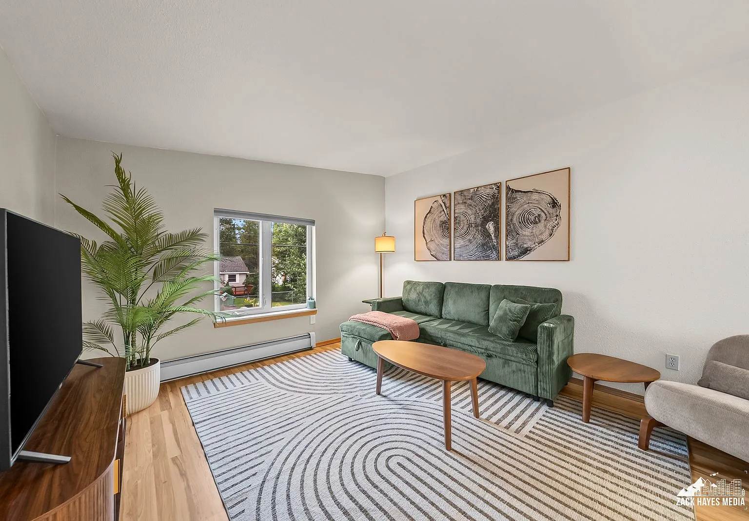 1 bed, 1.0 bath, 624 sqft, $1,725 — Photo 2