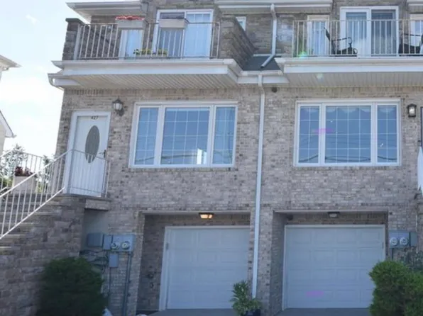 427 Father Capodanno Blvd, Staten Island, NY 10305