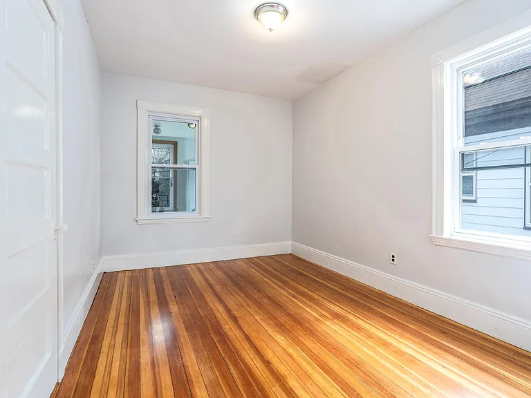 53 Saxton St #2 — Photo 9