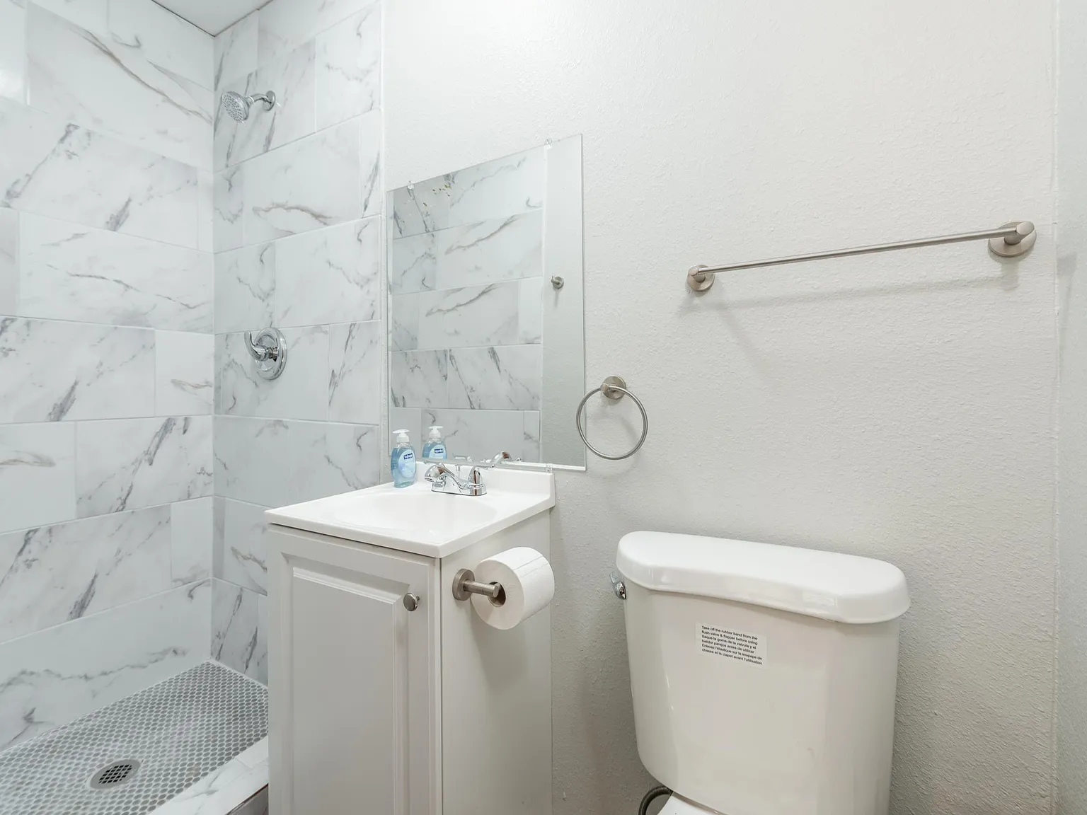 4 bed, 5.0 bath, 1308 sqft, $650 — Photo 4