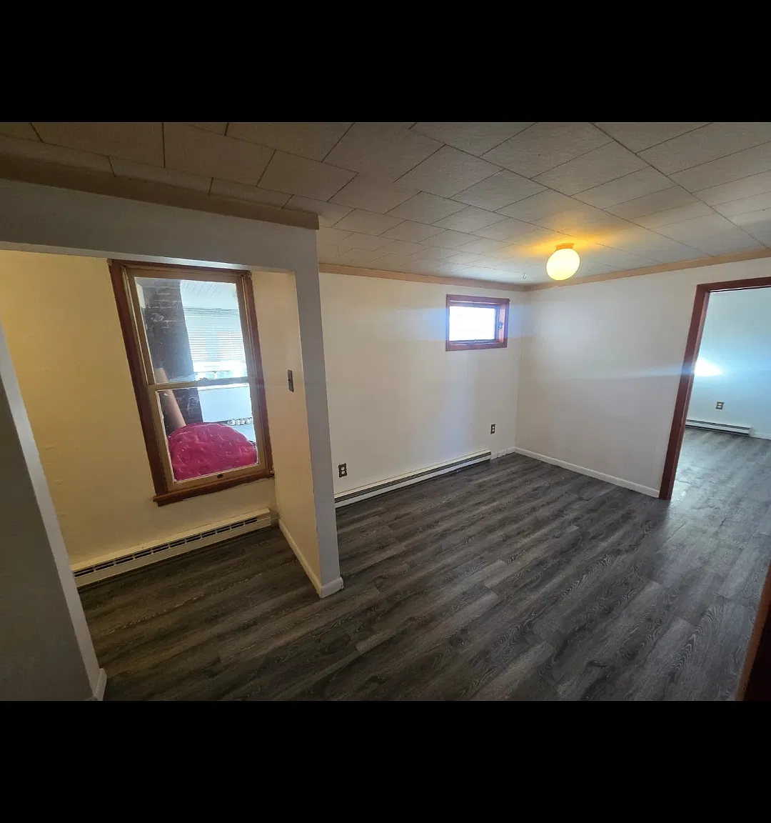 3 bed, 1.5 bath, 1450 sqft, $1,200 — Photo 4