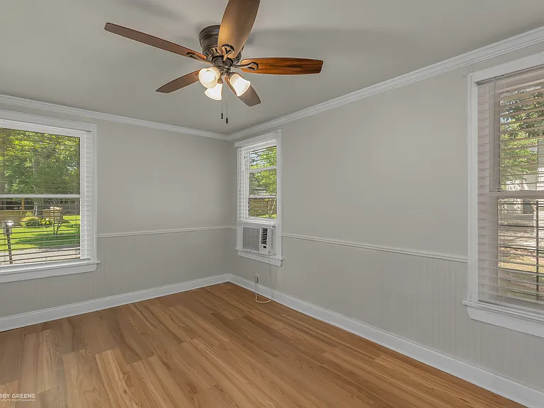 857 Gladstone Blvd #1/2 — Photo 7