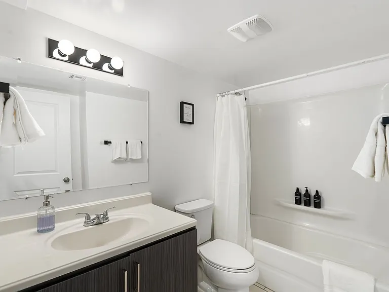 67 E Roanoke Ave — Photo 7