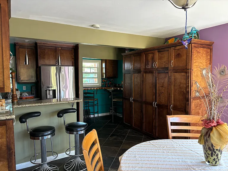 Mount Frissell Dr — Photo 28