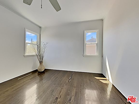 5th image of 5551 Mammoth Ave #5551