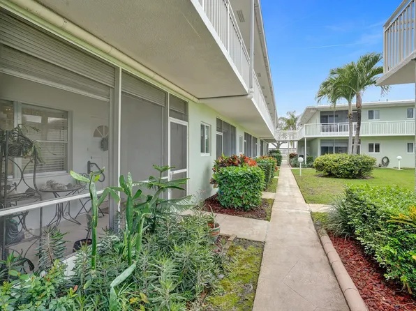 2100 NE 38th Street #120, Lighthouse Point, FL 33064
