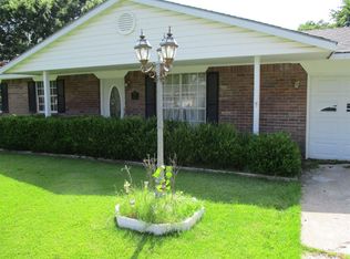 308 N Parkview Ave, Coffeyville, KS 67337