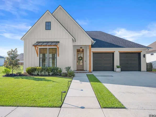 38177 Woodland Trail Dr, Prairieville, LA 70769