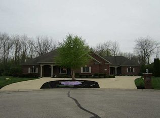 2880 Kensington Ct, Troy, OH 45373