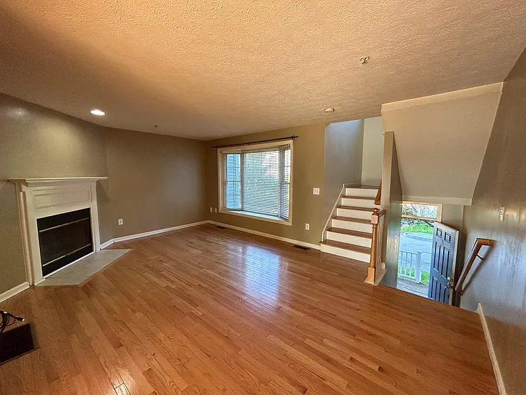 31 Georgetown Dr — Photo 2
