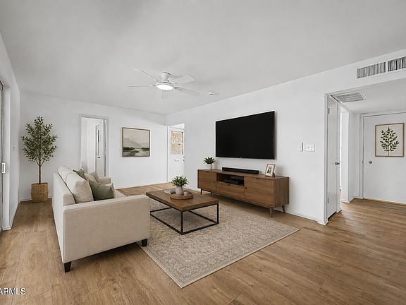 5th image of 5209 E BUTTE Street