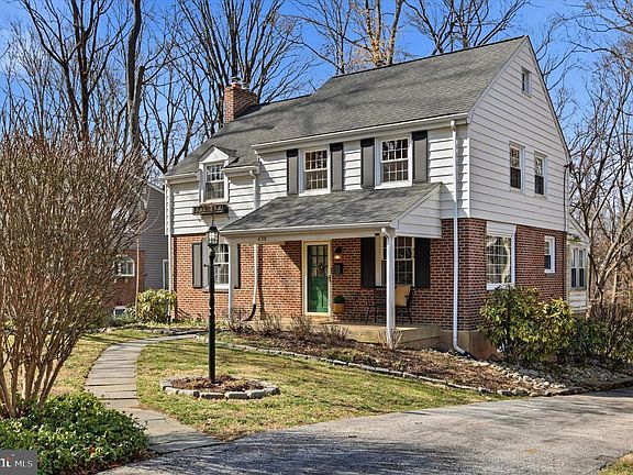 2nd image of 436 Kerr Ln