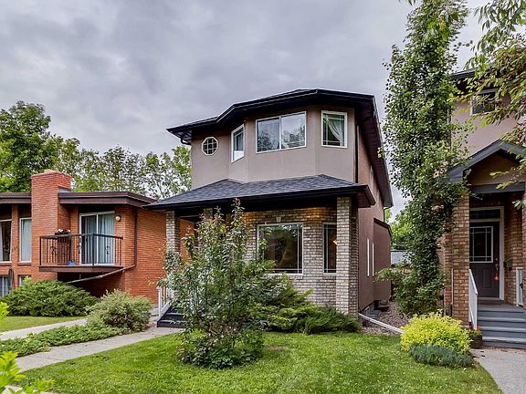 2nd image of 310 8th Ave NE