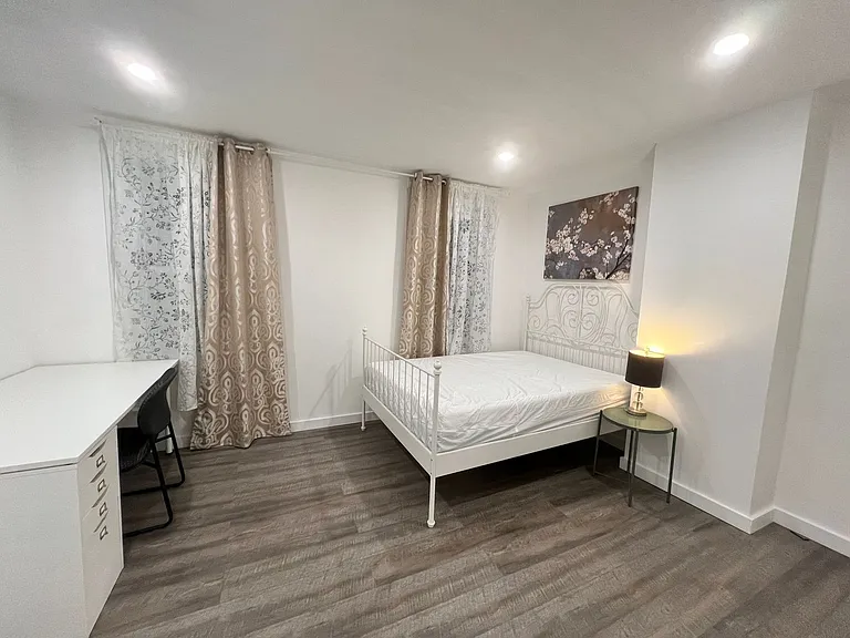 3727 Wallace St — Photo 2
