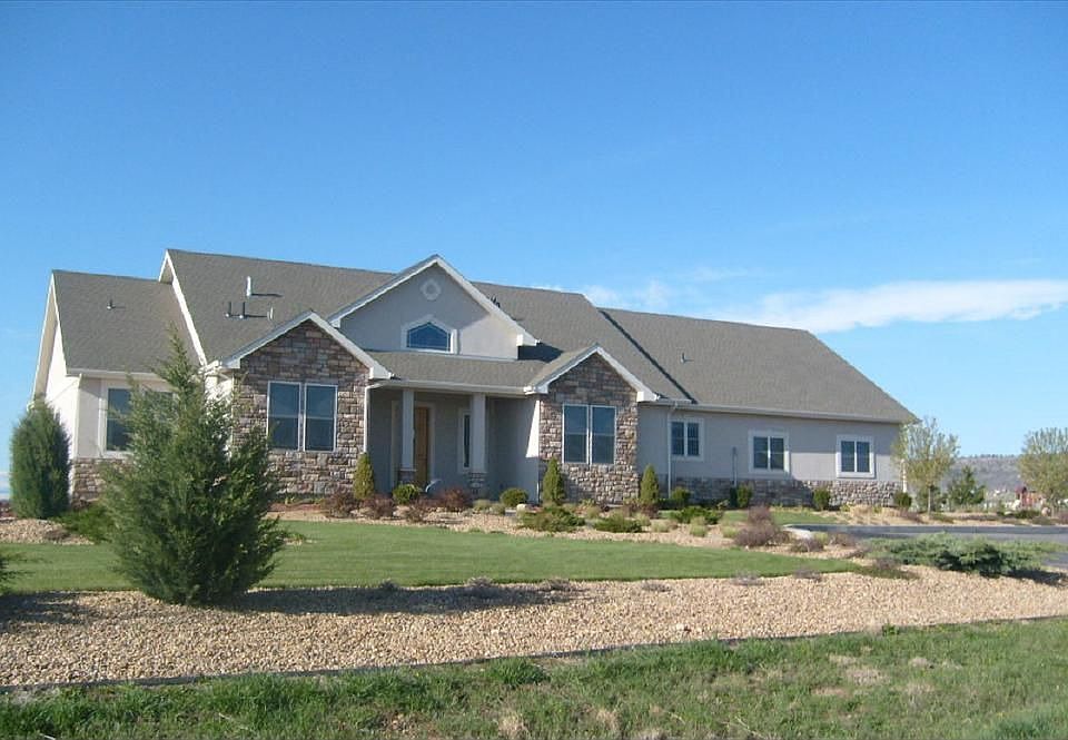 Rainbow Lake Estates