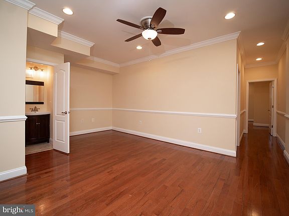5th image of 648 Newton Pl NW APT 2