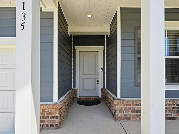 5th image of 135 Katrine Way