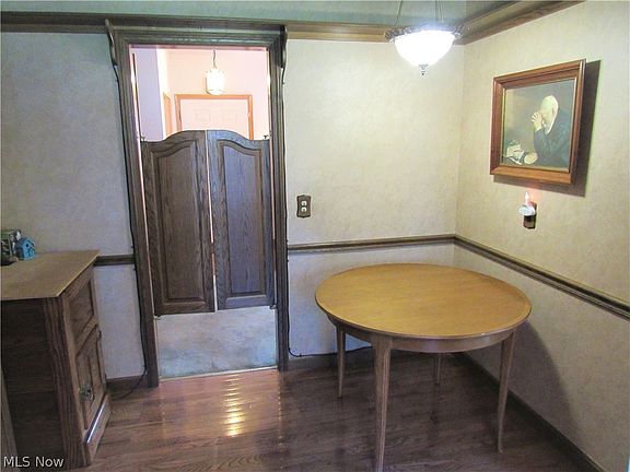 5th image of 20528 Carlyle Dr